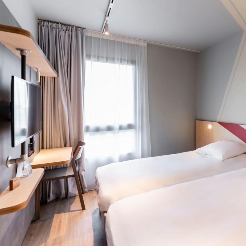 Ibis Budget Morlaix Bagian luar foto
